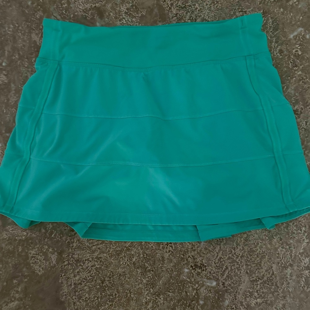 Lululemon pace rival skirt, size 6